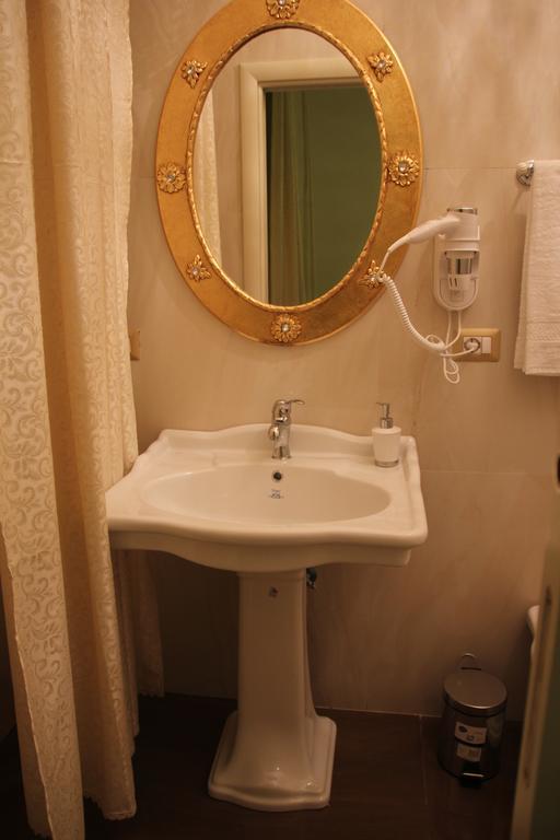Beb Mariafrancesca Bed & Breakfast Naples Luaran gambar