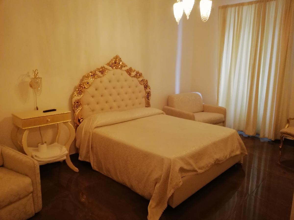 Beb Mariafrancesca Bed & Breakfast Naples Luaran gambar